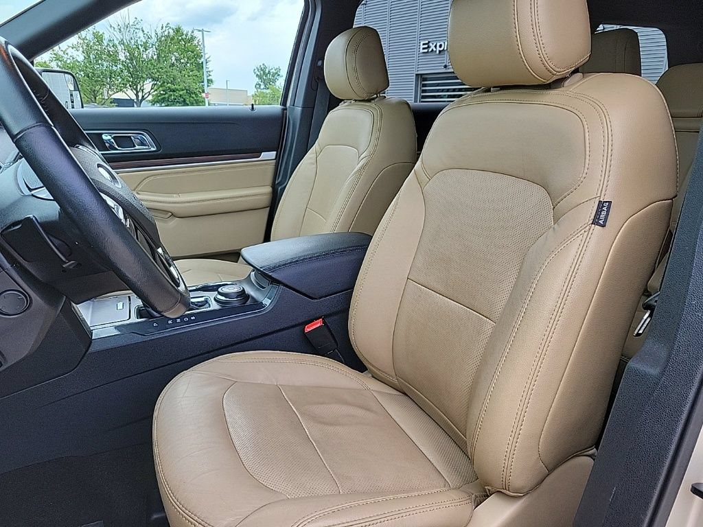 Used 2017 Ford Explorer Limited AWD/4WD image 10
