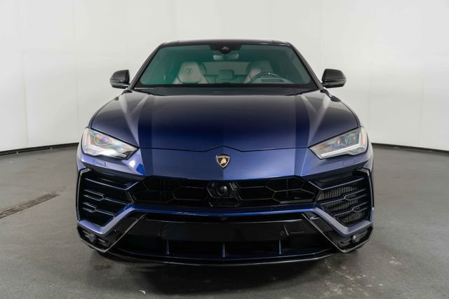 Used 2019 Lamborghini Urus image 3