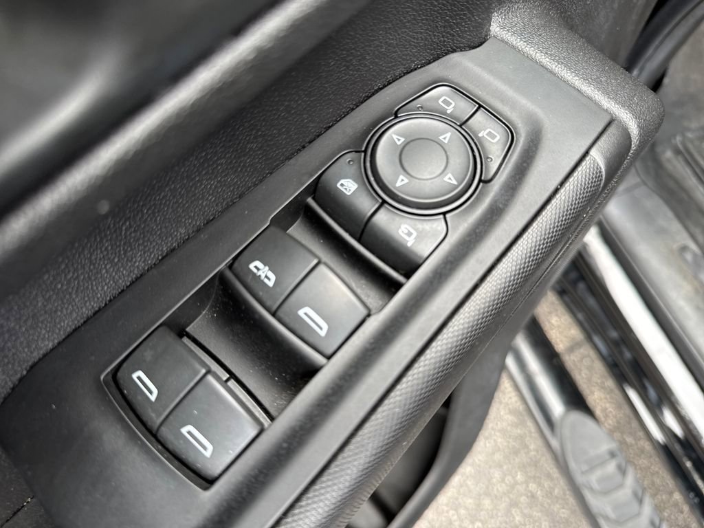 Used 2025 Chevrolet Silverado 2500 Custom w/ Custom Value Package image 17