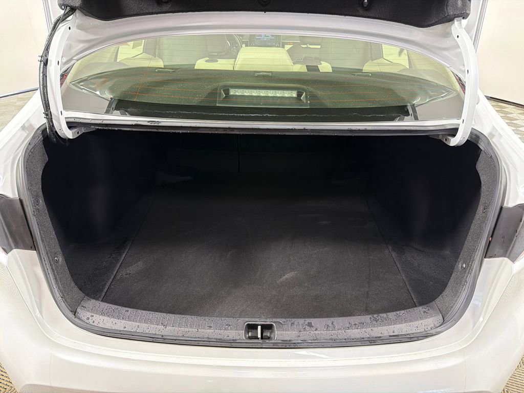 Used 2022 Toyota Corolla LE image 18