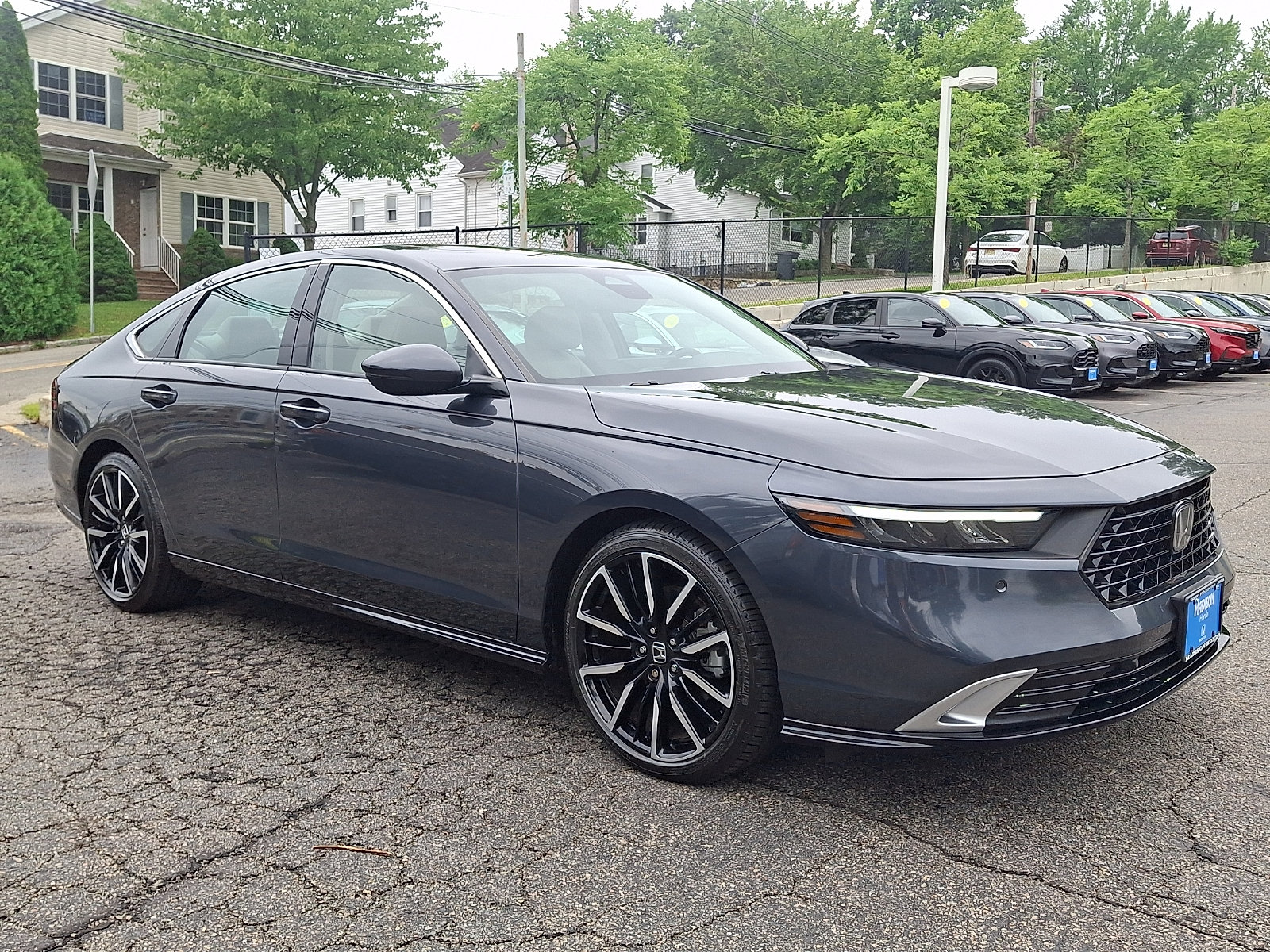 Used 2023 Honda Accord Touring image 3
