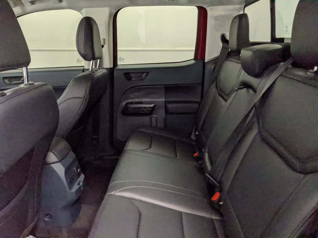 New 2026 Ford Maverick Lariat w/ Black Appearance Package image 23