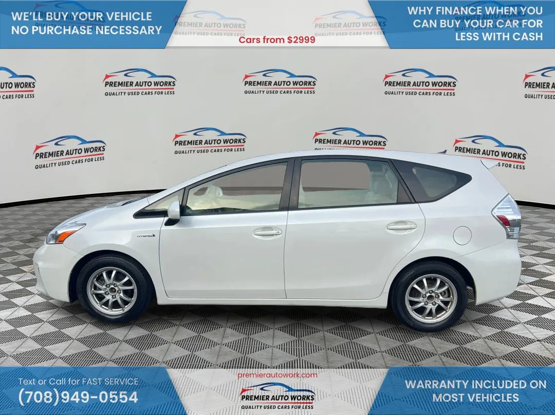 Used 2014 Toyota Prius V Three FWD image 9