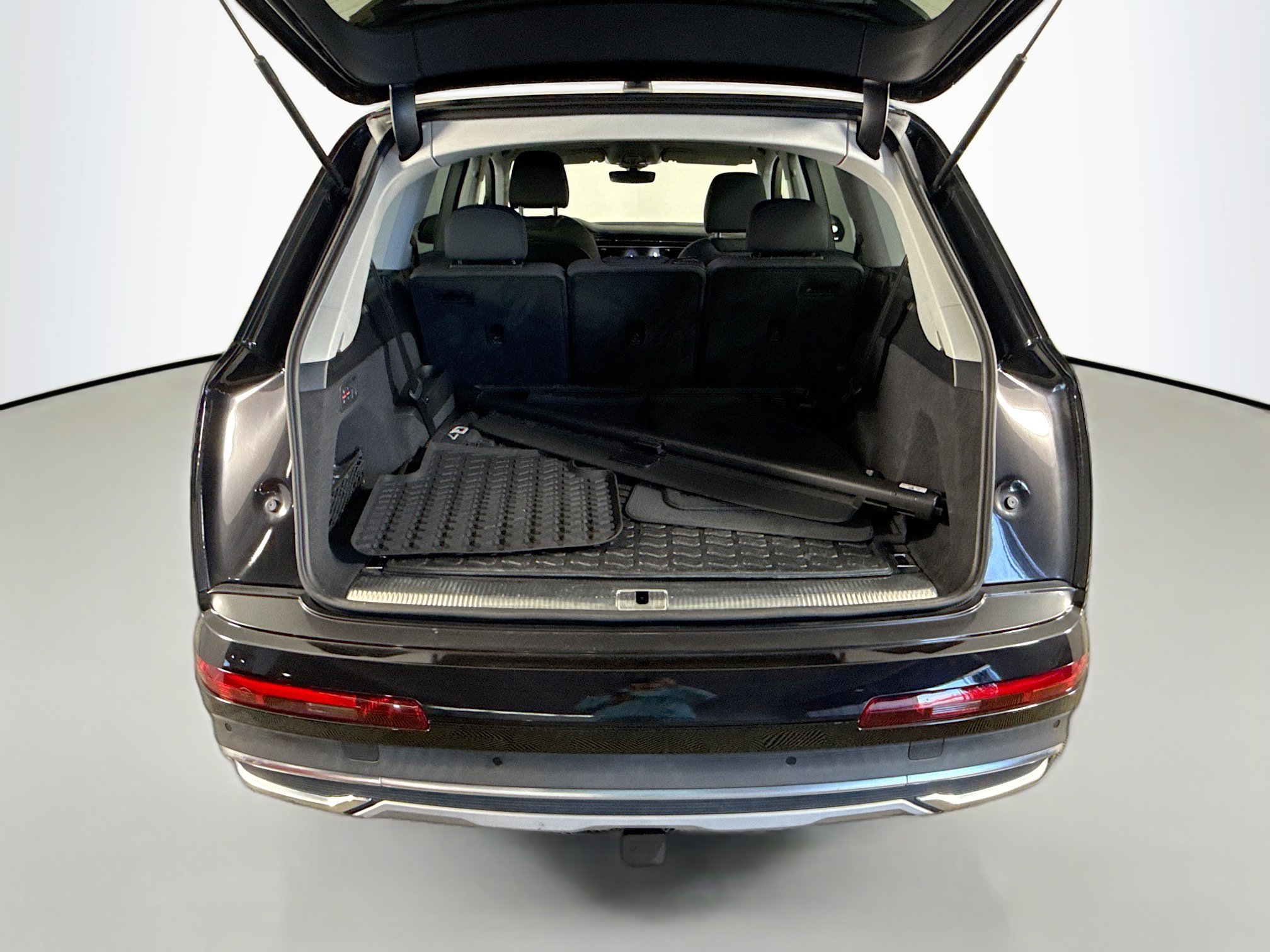 Used 2020 Audi Q7 3.0T Premium w/ Convenience Package image 35