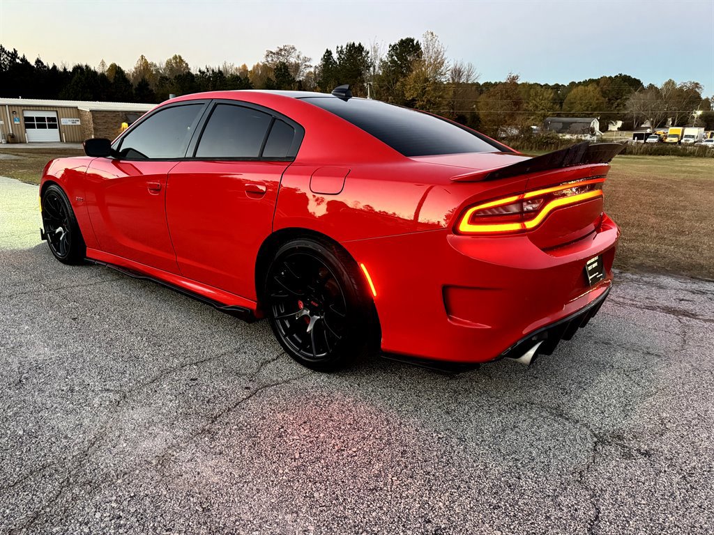 Used 2015 Dodge Charger SRT w/ Harman/Kardon Audio Group RWD image 10