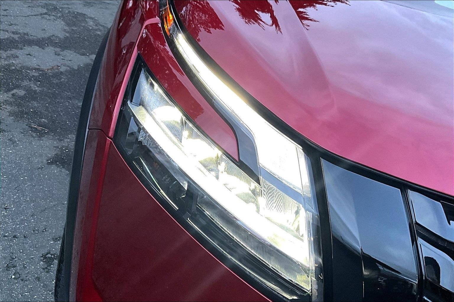 Used 2023 Nissan Pathfinder Platinum image 32