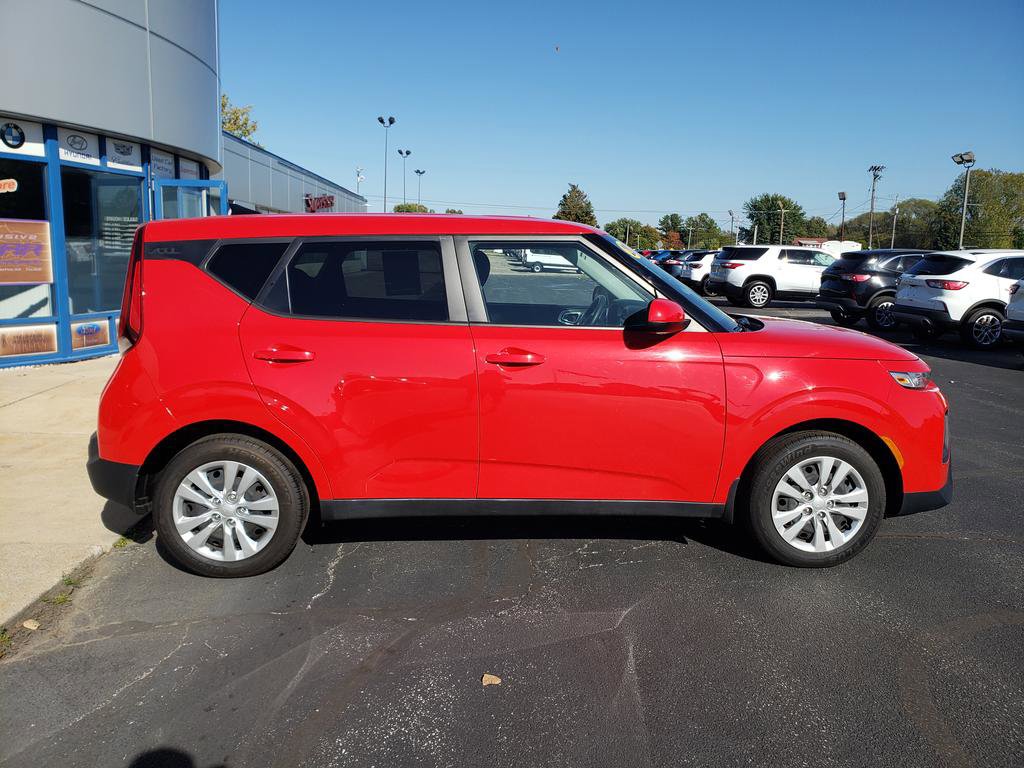Used 2020 Kia Soul LX image 9