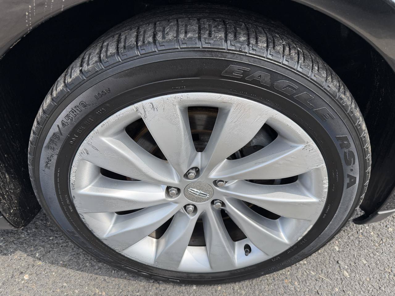Used 2015 Lincoln MKS w/ Equipment Group 101A FWD image 4