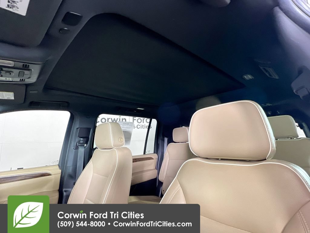 Used 2022 Chevrolet Suburban Premier AWD/4WD image 27