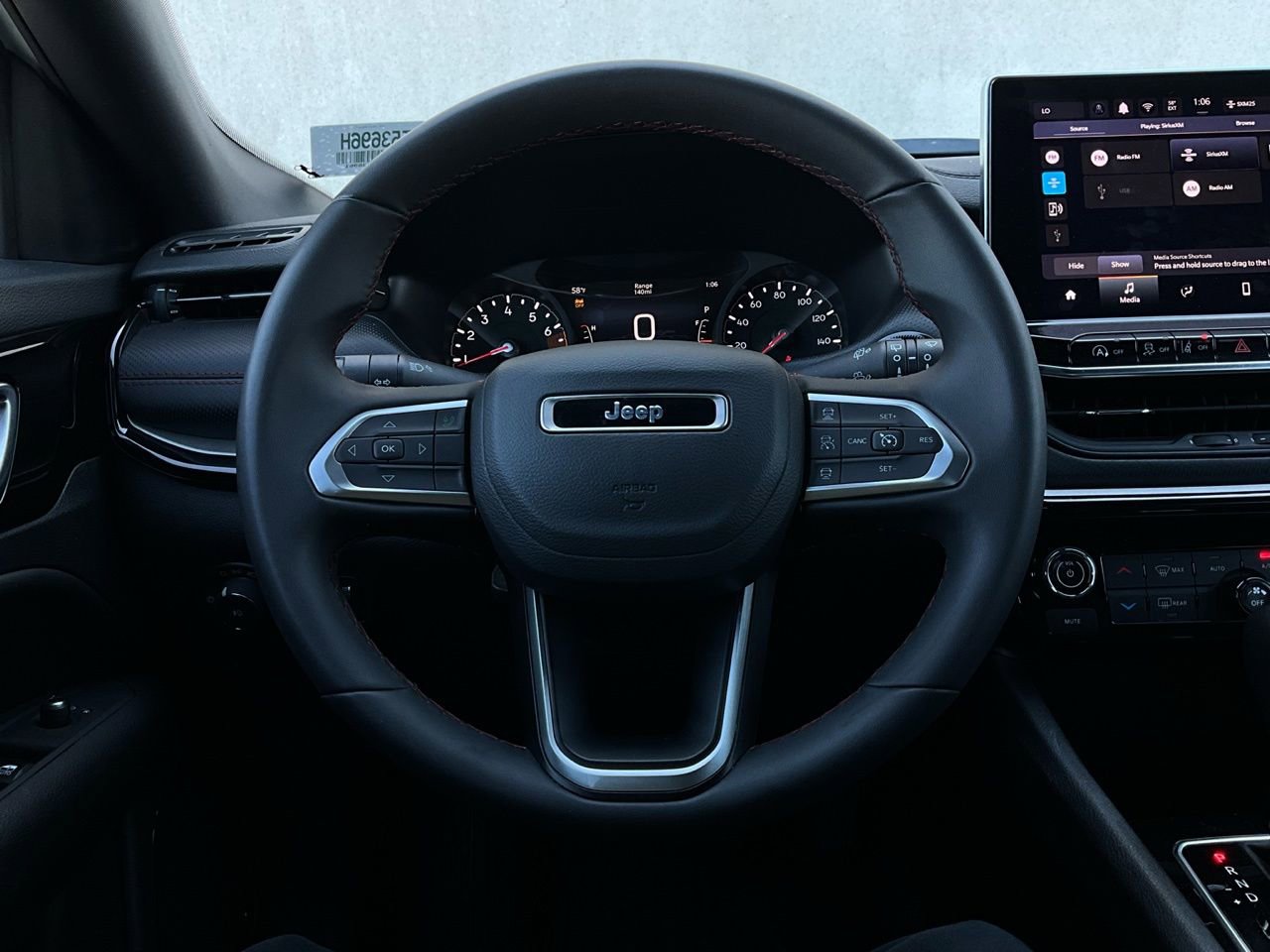 Used 2025 Jeep Compass Trailhawk image 33