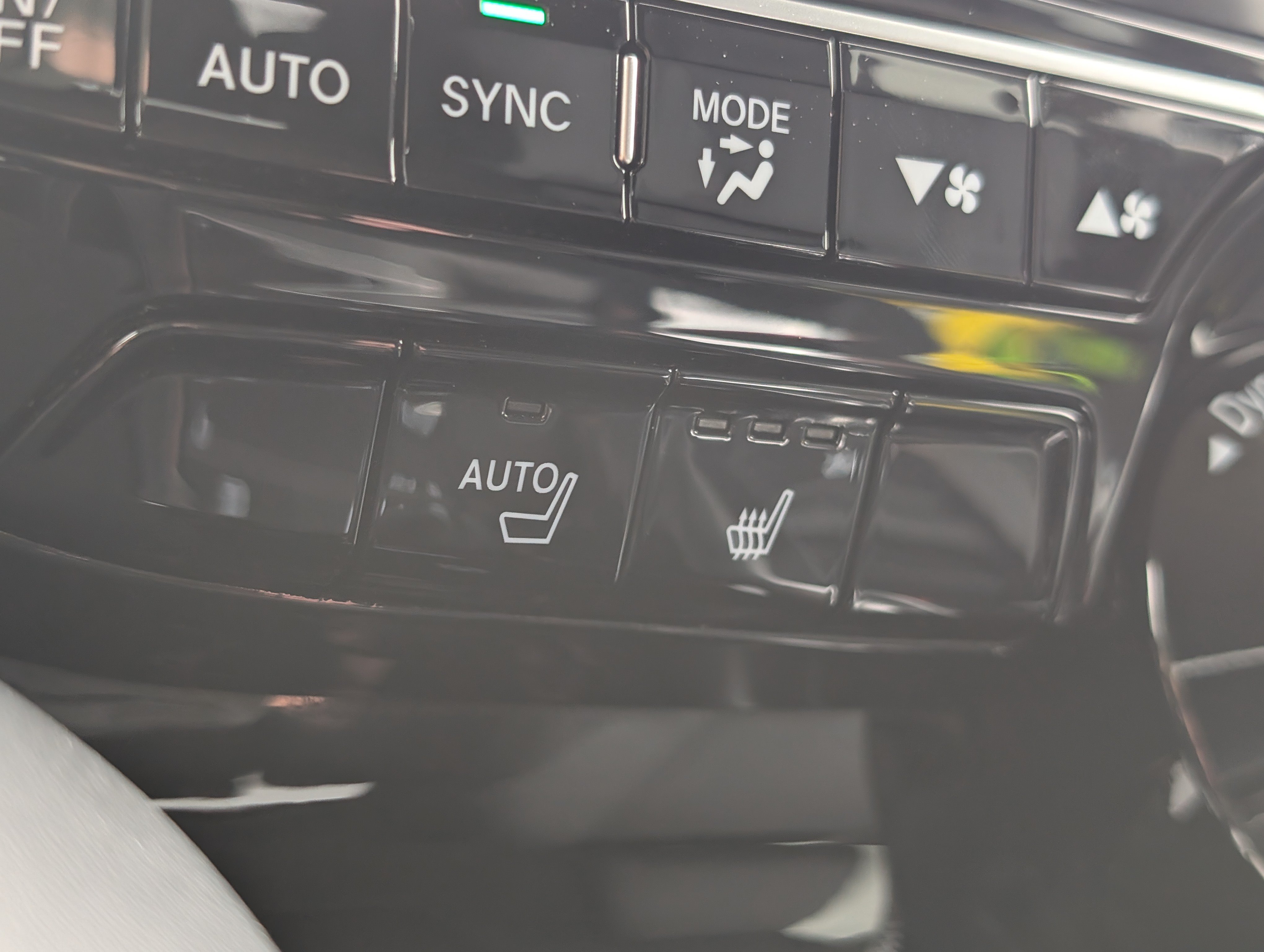 Certified 2024 Acura MDX FWD w/ Technology Package image 20