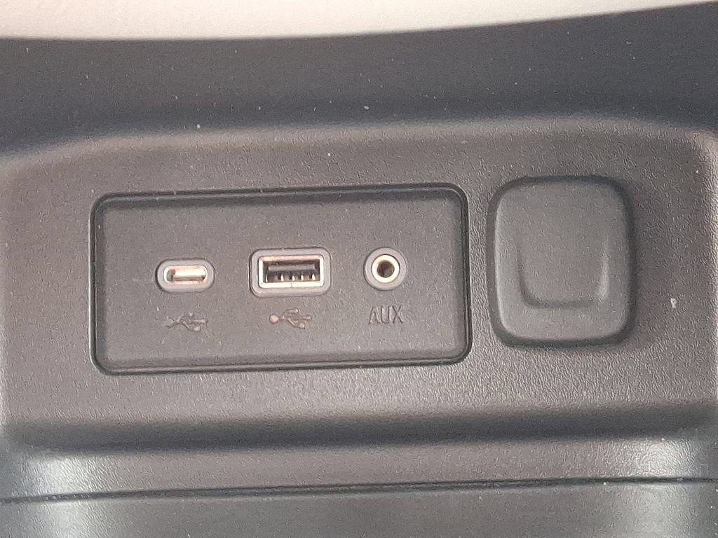 Certified 2021 Chevrolet Equinox LS w/ LS Convenience Package FWD image 25