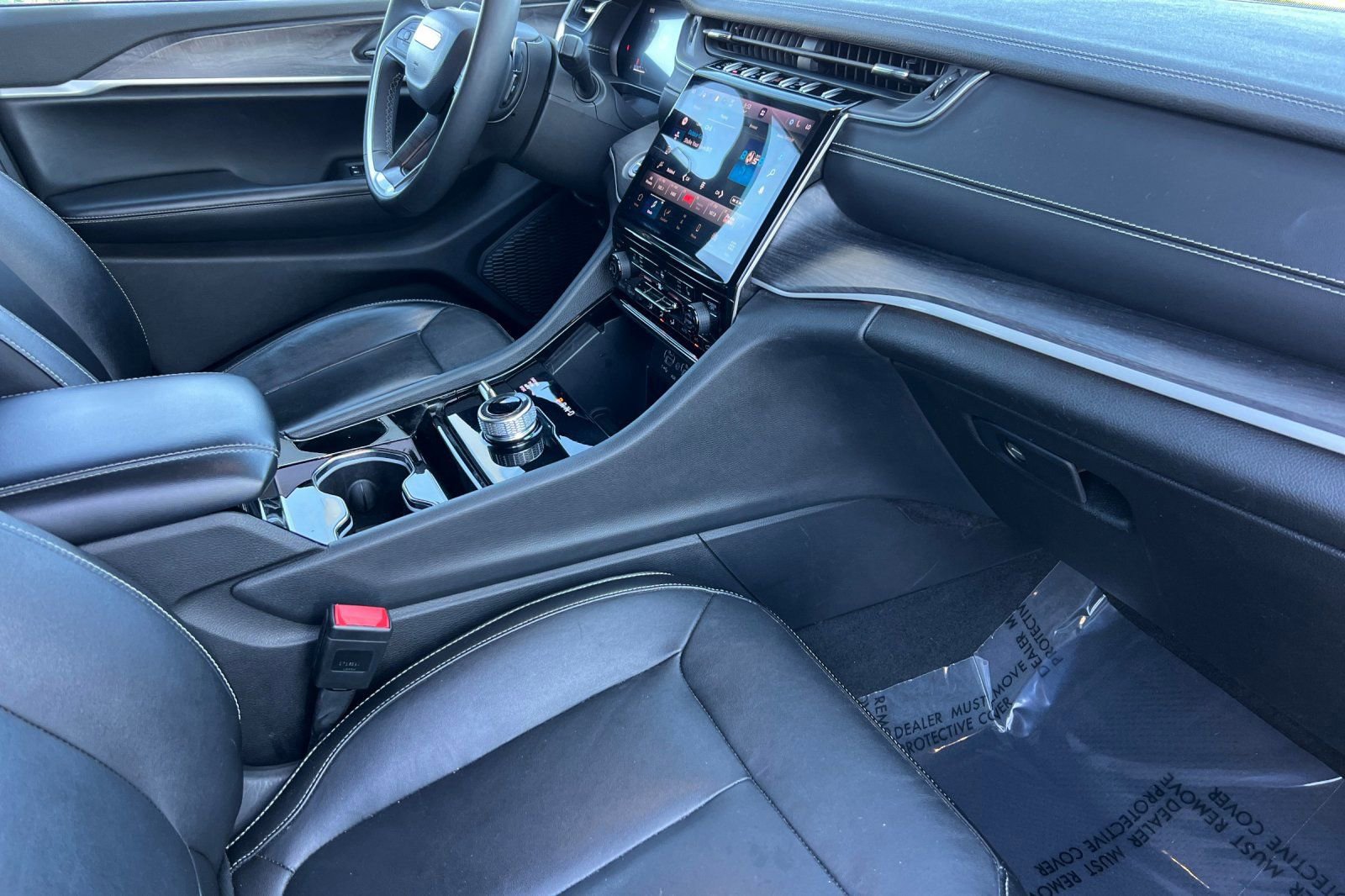 Used 2023 Jeep Grand Cherokee Limited AWD/4WD image 18