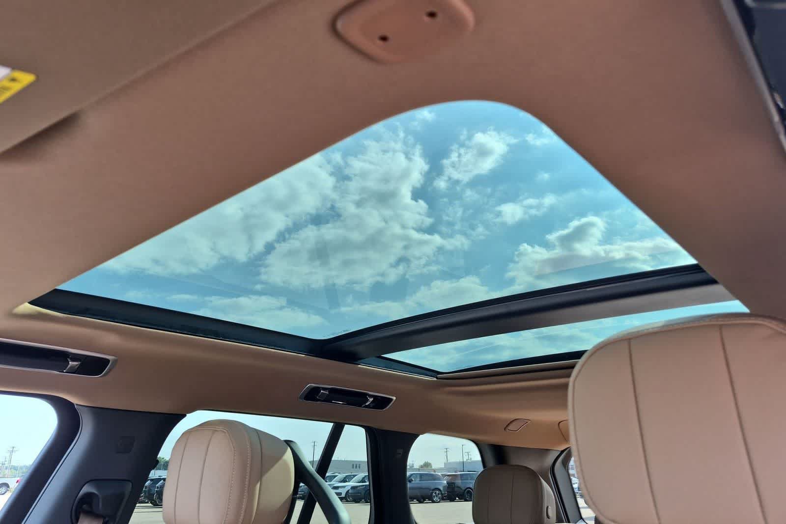 New 2026 Land Rover Range Rover SE AWD/4WD image 19