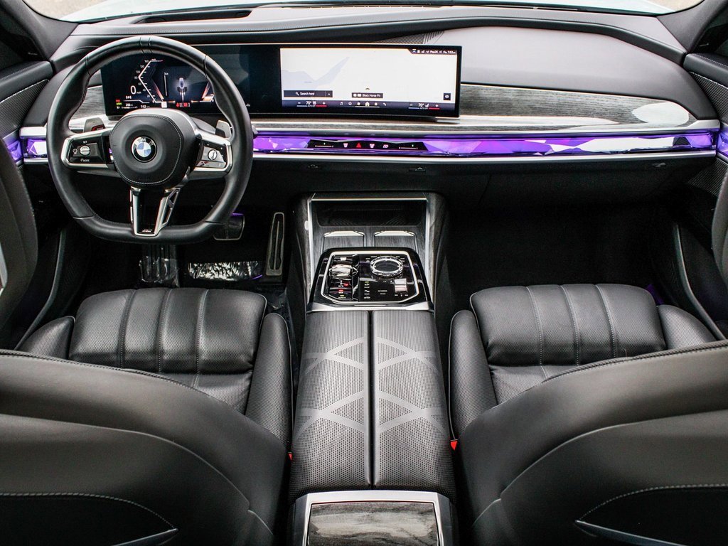 Used 2025 BMW 740i xDrive image 40