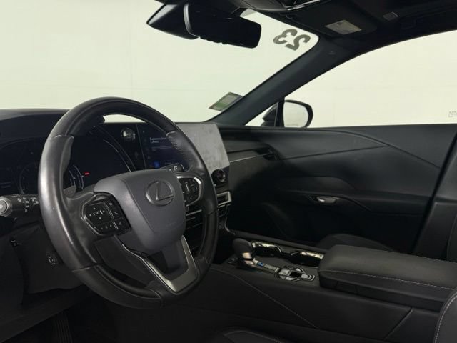 Used 2023 Lexus RX 350 Premium w/ Accessory Package (Z1) AWD/4WD image 4