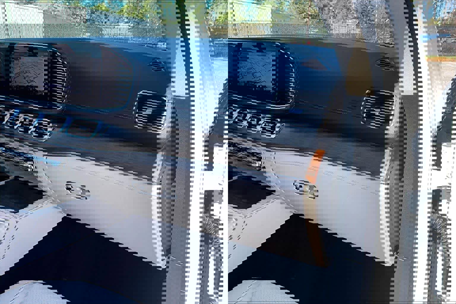 Used 2024 Mercedes-Benz GLE 350 4MATIC image 18