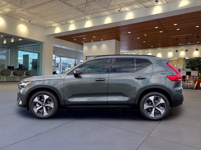 New 2026 Volvo XC40 B5 Plus w/ Protection Package Premier AWD/4WD image 2
