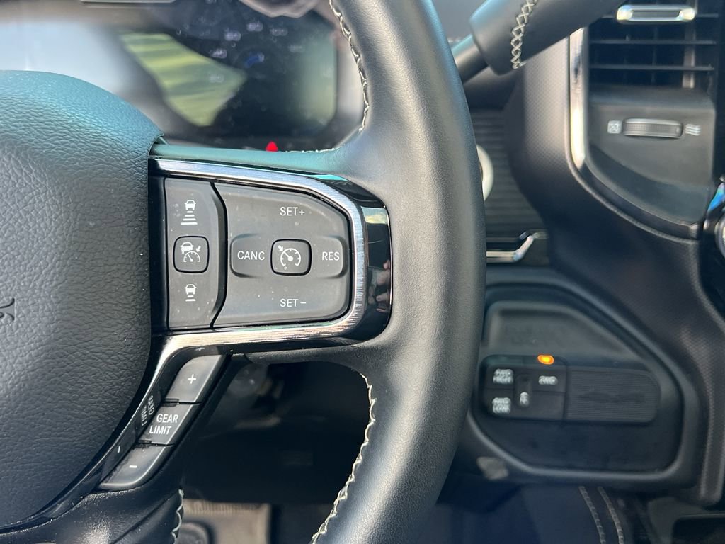 Used 2024 RAM 2500 Limited image 38