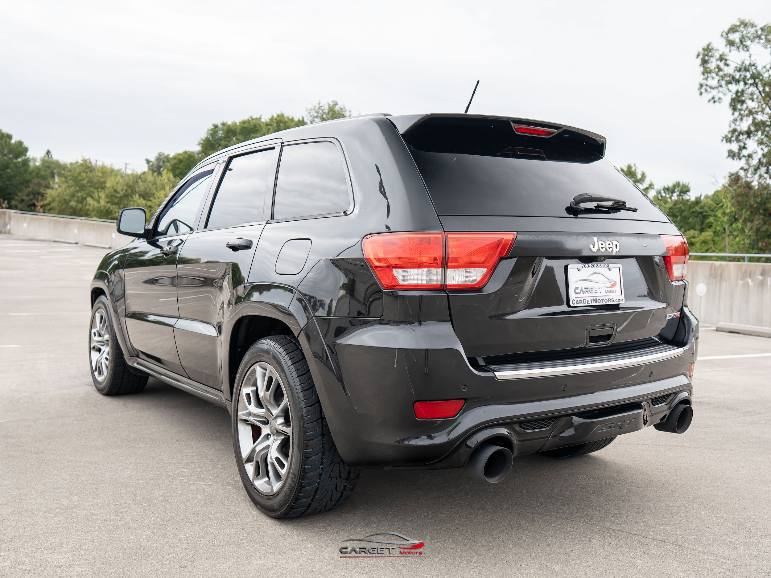 Used 2012 Jeep Grand Cherokee SRT8 w/ Luxury Group II AWD/4WD image 5