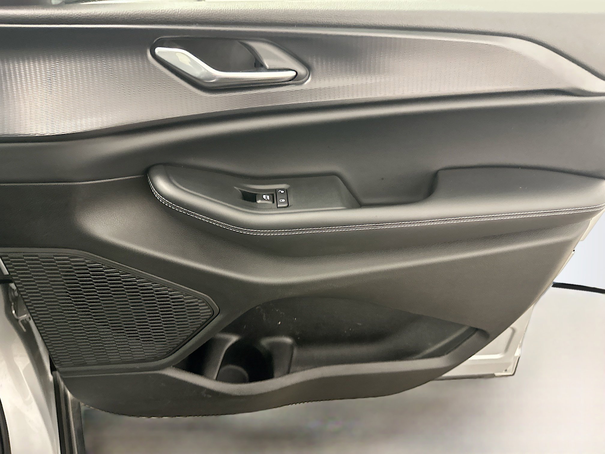Used 2025 Jeep Grand Cherokee Altitude image 33