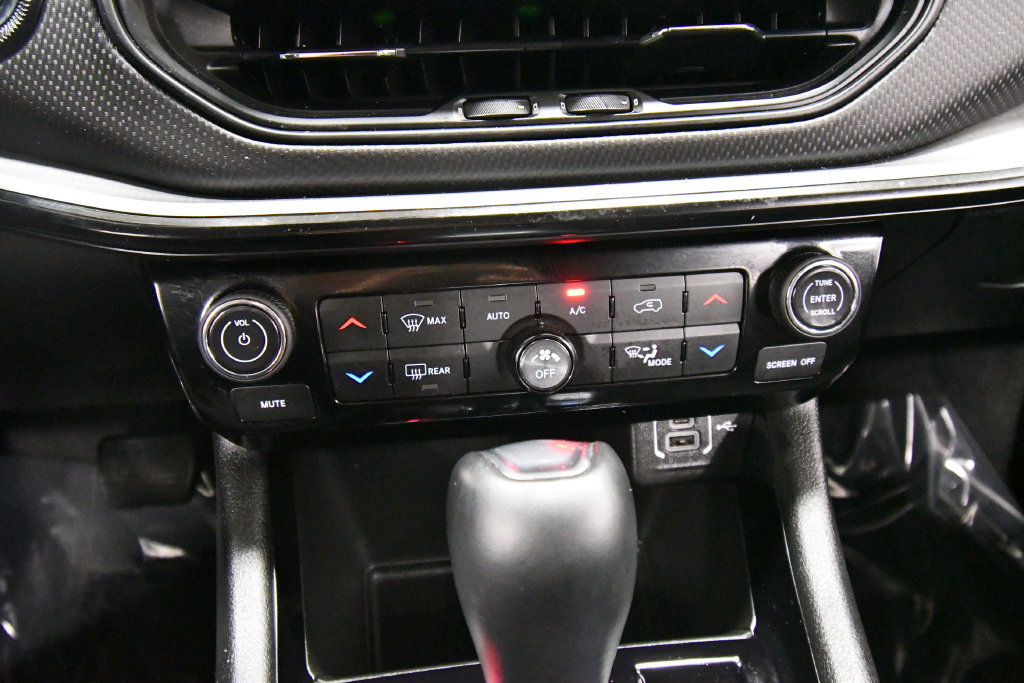 Used 2025 Jeep Compass Trailhawk AWD/4WD image 25