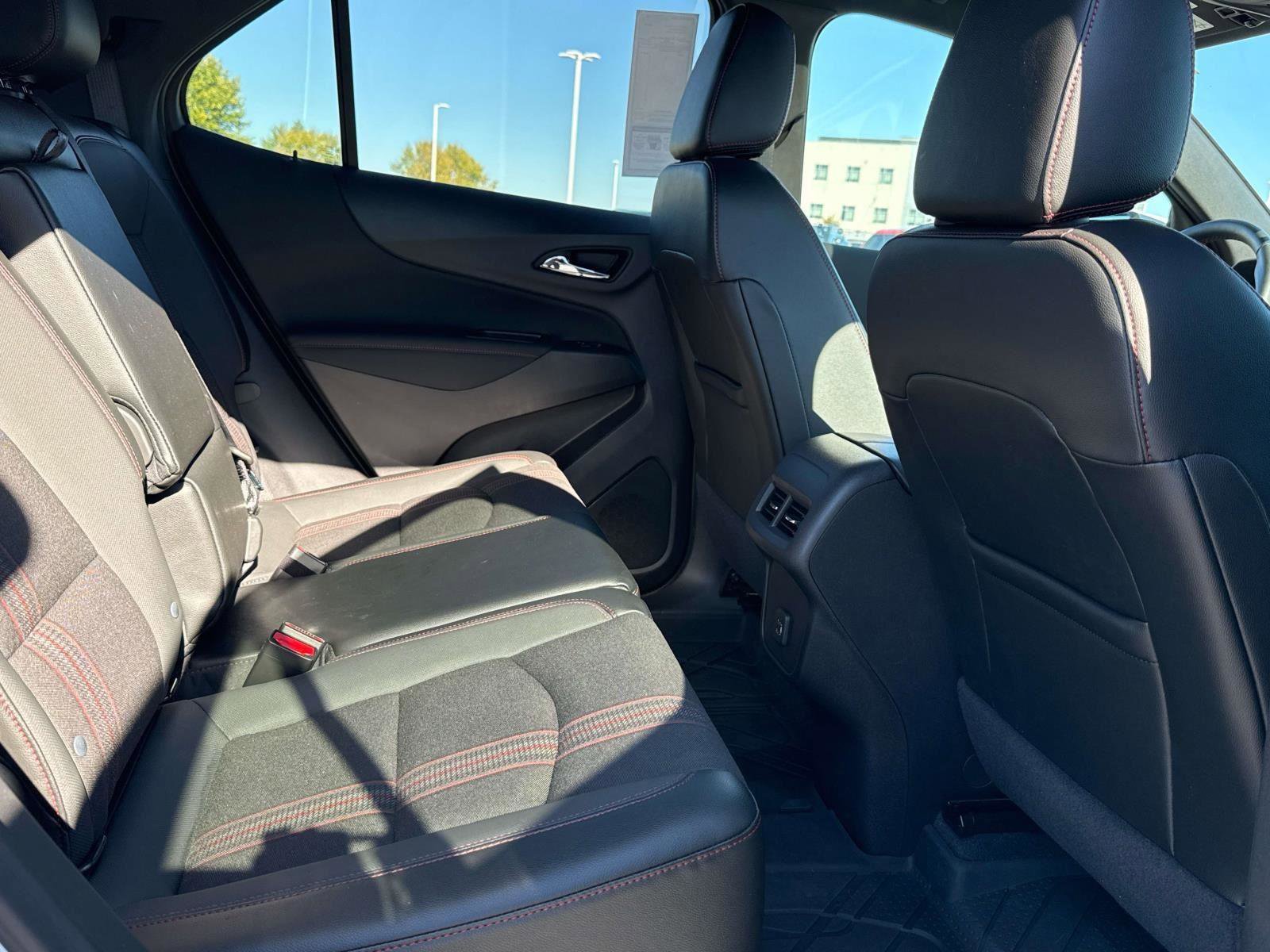 Used 2024 Chevrolet Equinox RS image 19