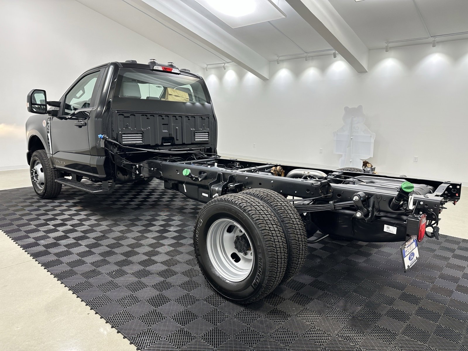 New 2025 Ford F350 XL image 4