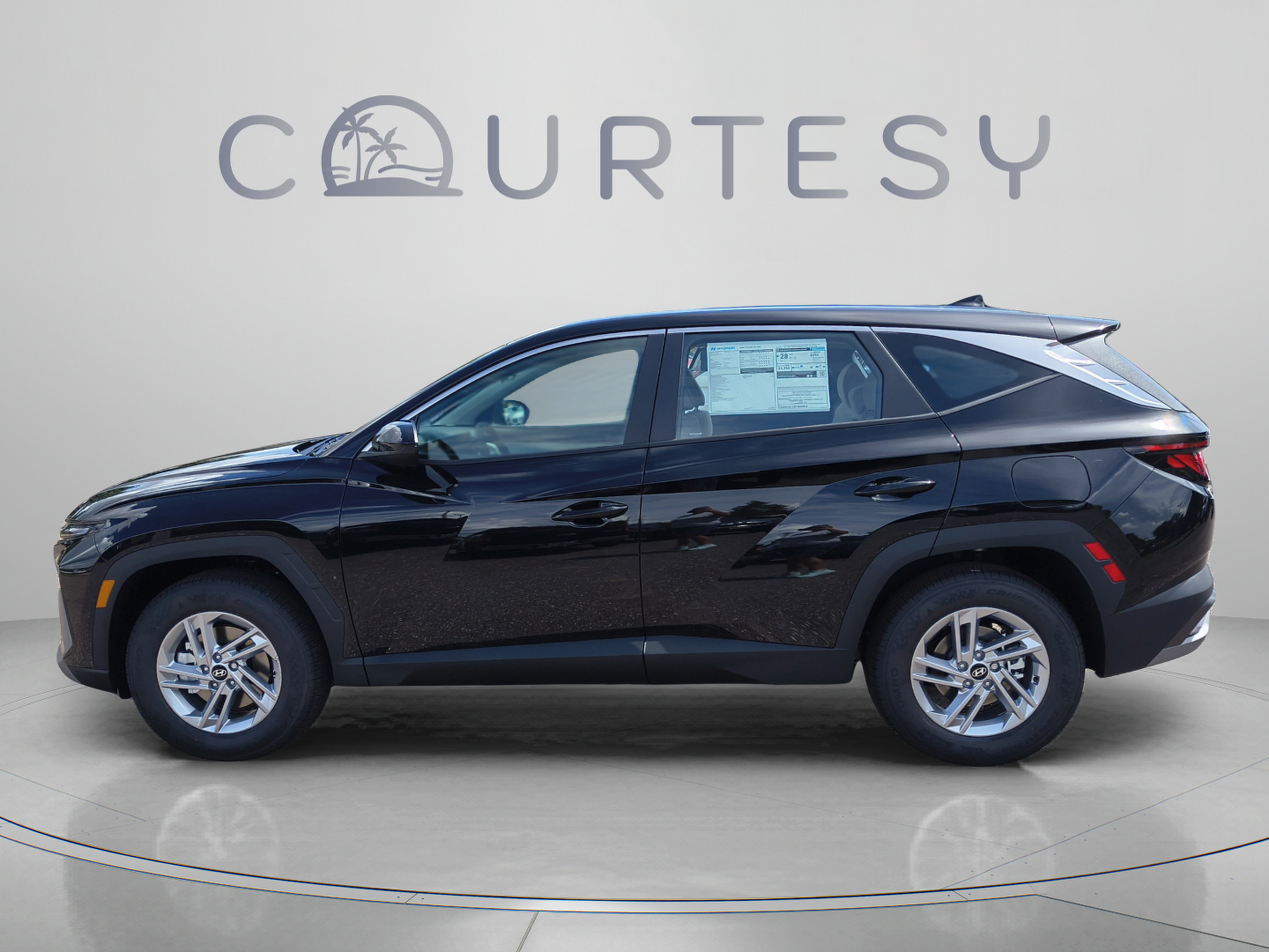 New 2026 Hyundai Tucson SE FWD image 2