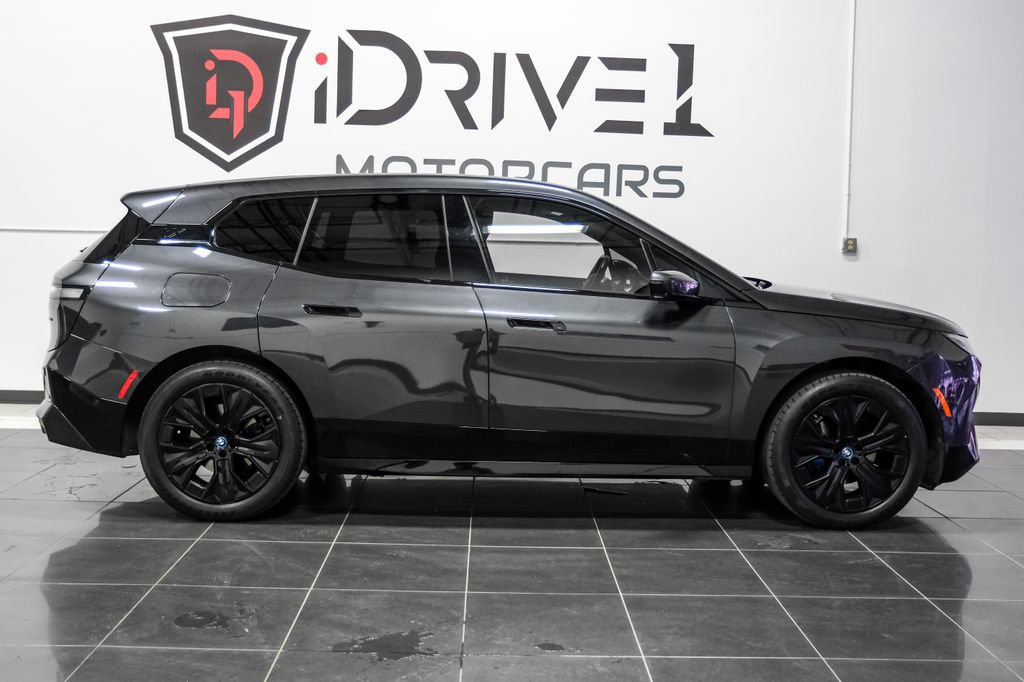 Used 2024 BMW iX xDrive50 w/ Sport Package AWD/4WD image 8