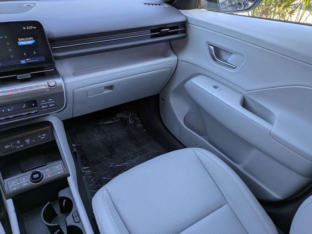 Used 2024 Hyundai Kona Limited image 18