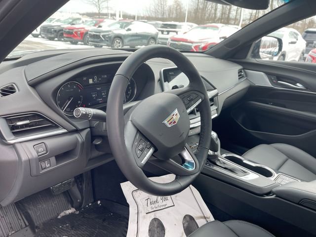Used 2025 Cadillac CT4 Luxury RWD image 10