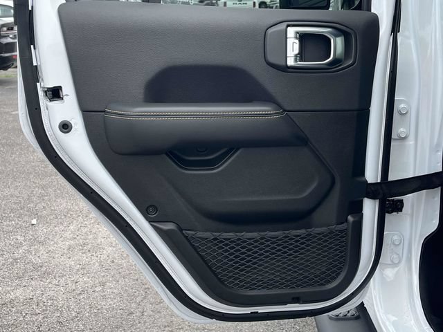 New 2026 Jeep Gladiator Sport AWD/4WD image 13