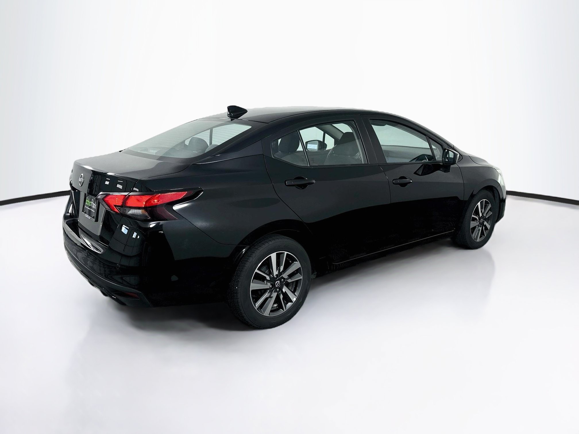 Used 2025 Nissan Versa SV FWD image 9