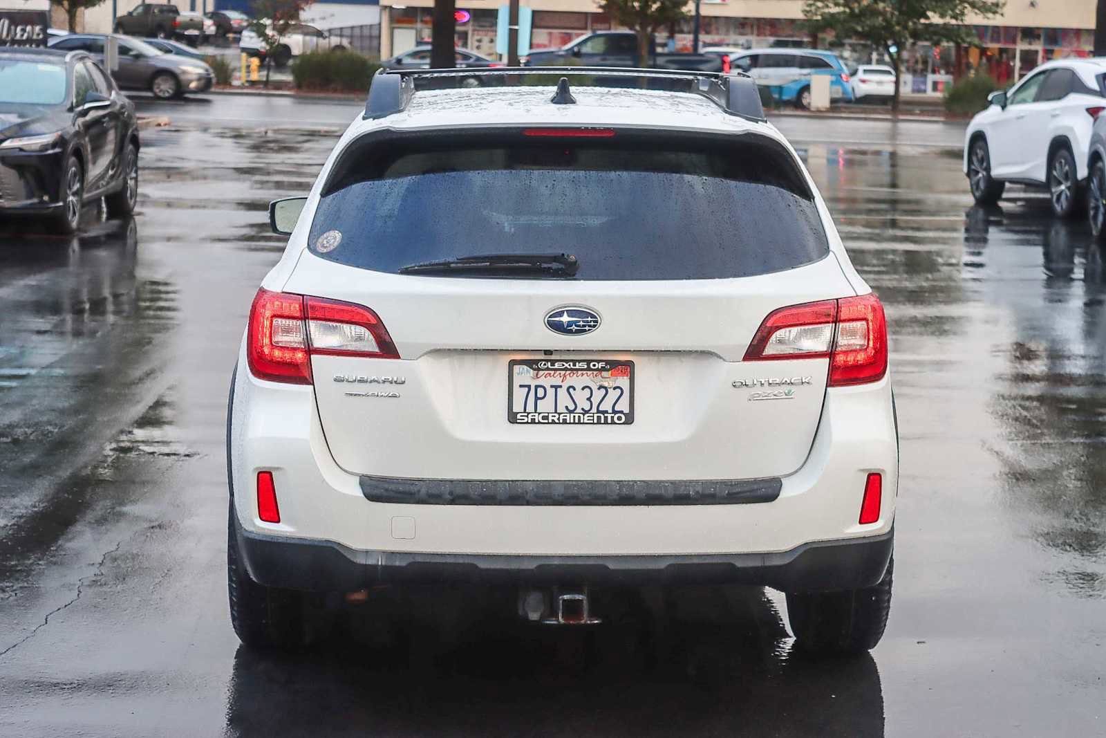 Used 2016 Subaru Outback 2.5i Limited image 3