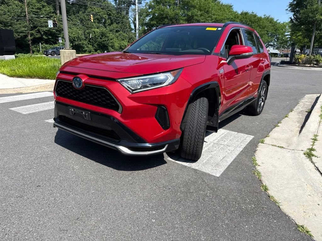 Used 2021 Toyota RAV4 SE w/ Weather & Moonroof Package AWD/4WD image 3