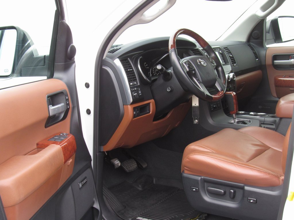Used 2019 Toyota Sequoia Platinum image 9