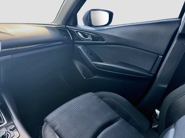 Used 2016 MAZDA MAZDA3 i Sport w/ Preferred Equipment Package FWD image 26