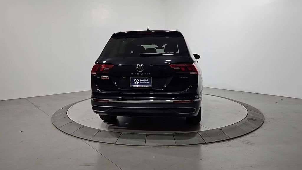 Certified 2024 Volkswagen Tiguan SE w/ Panoramic Sunroof Package image 5