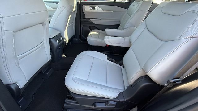 New 2026 Ford Explorer Active w/ Active Comfort Package image 16