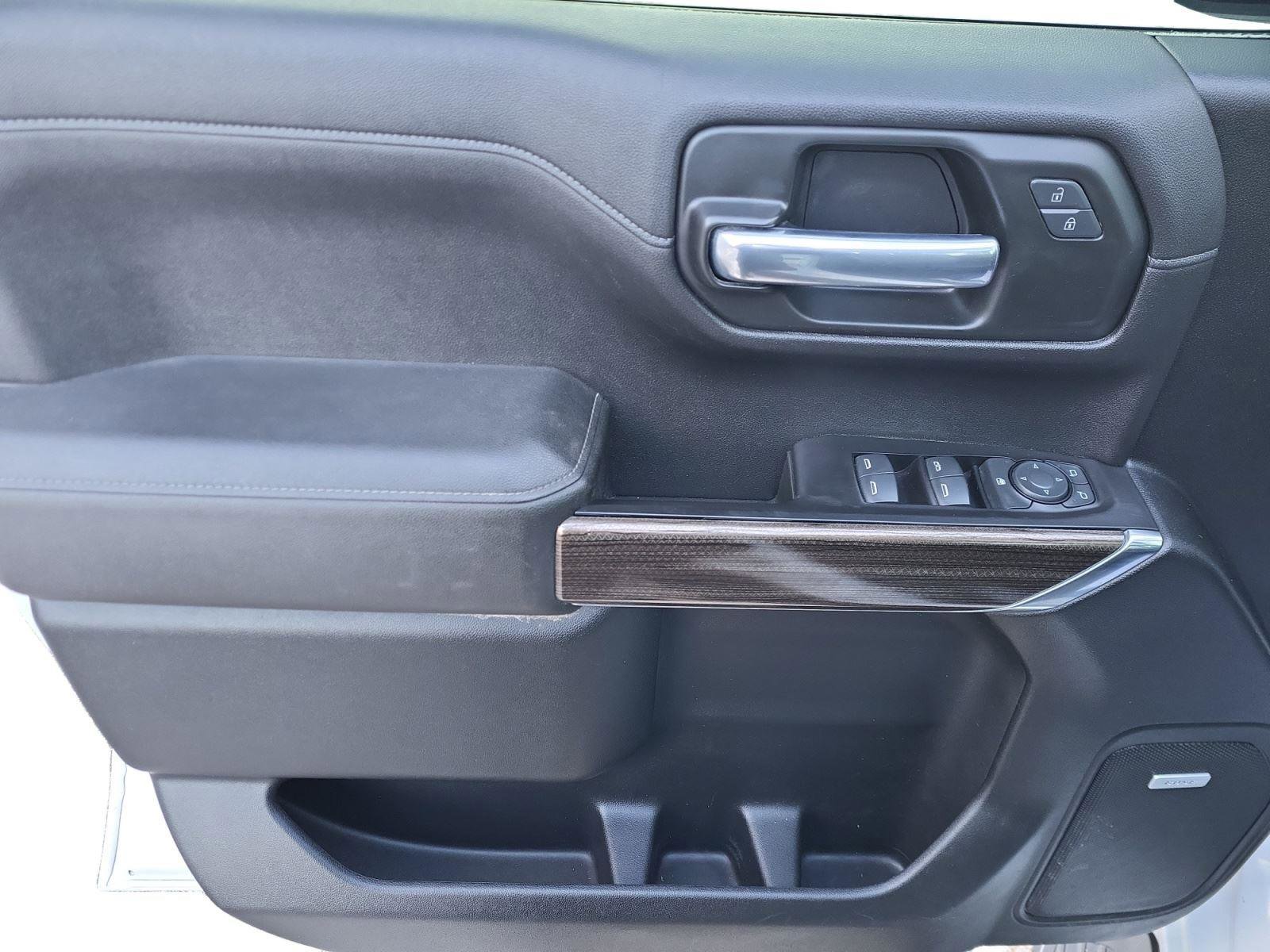 Used 2021 Chevrolet Silverado 1500 LT Trail Boss w/ Convenience Package II image 9