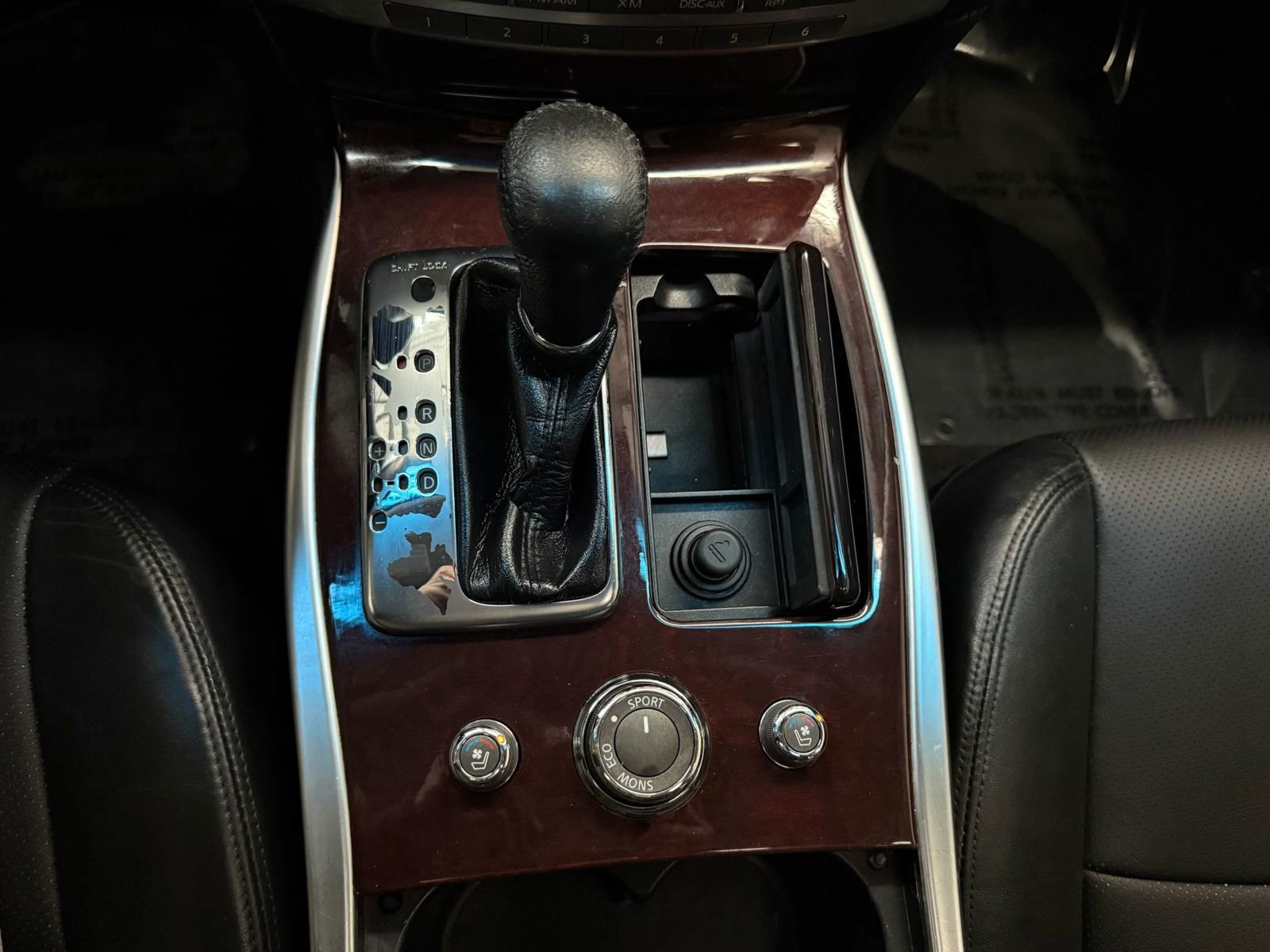 Used 2012 INFINITI M37 w/ Premium Pkg image 31