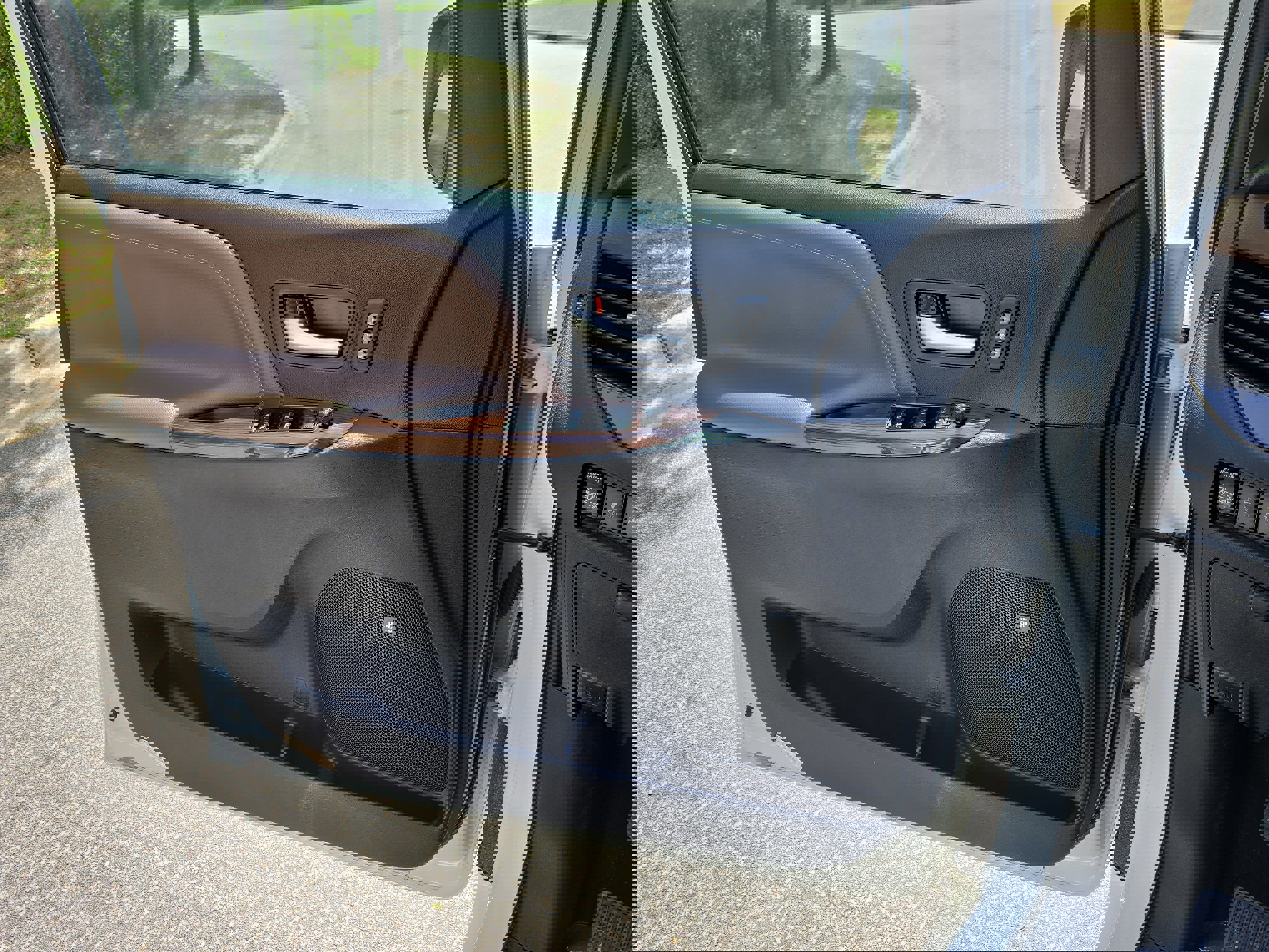 Used 2018 Toyota Sienna Limited image 26