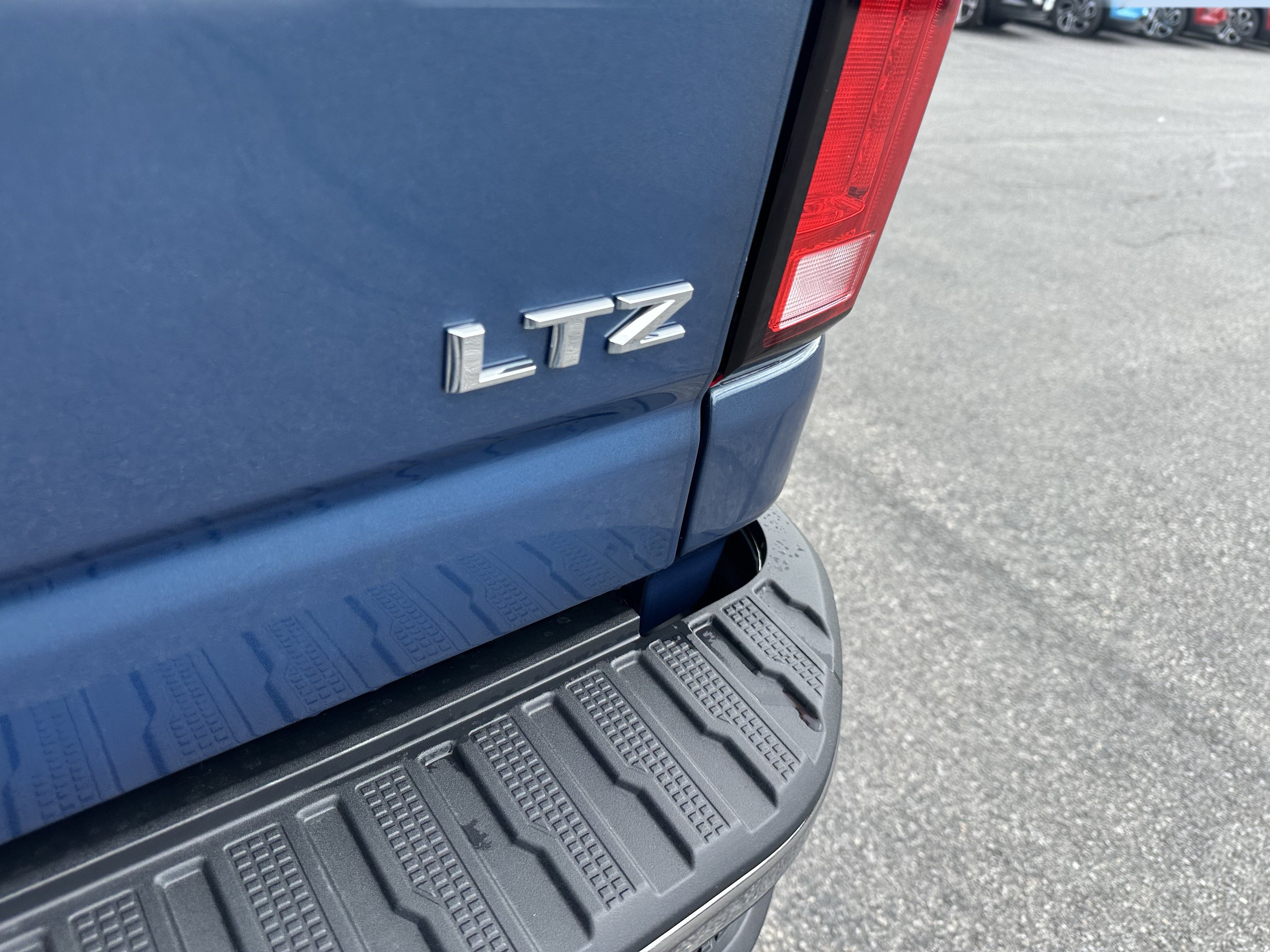 New 2026 Chevrolet Silverado 2500 LTZ w/ LTZ Premium Package AWD/4WD image 8