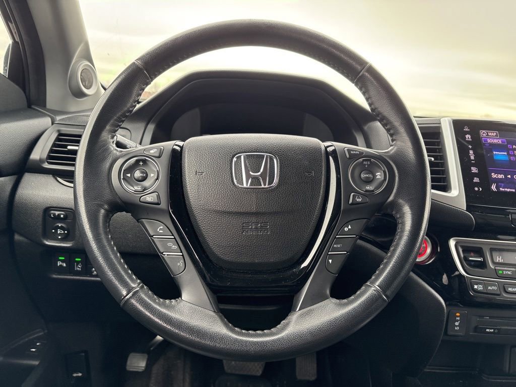 Used 2017 Honda Pilot Touring image 22