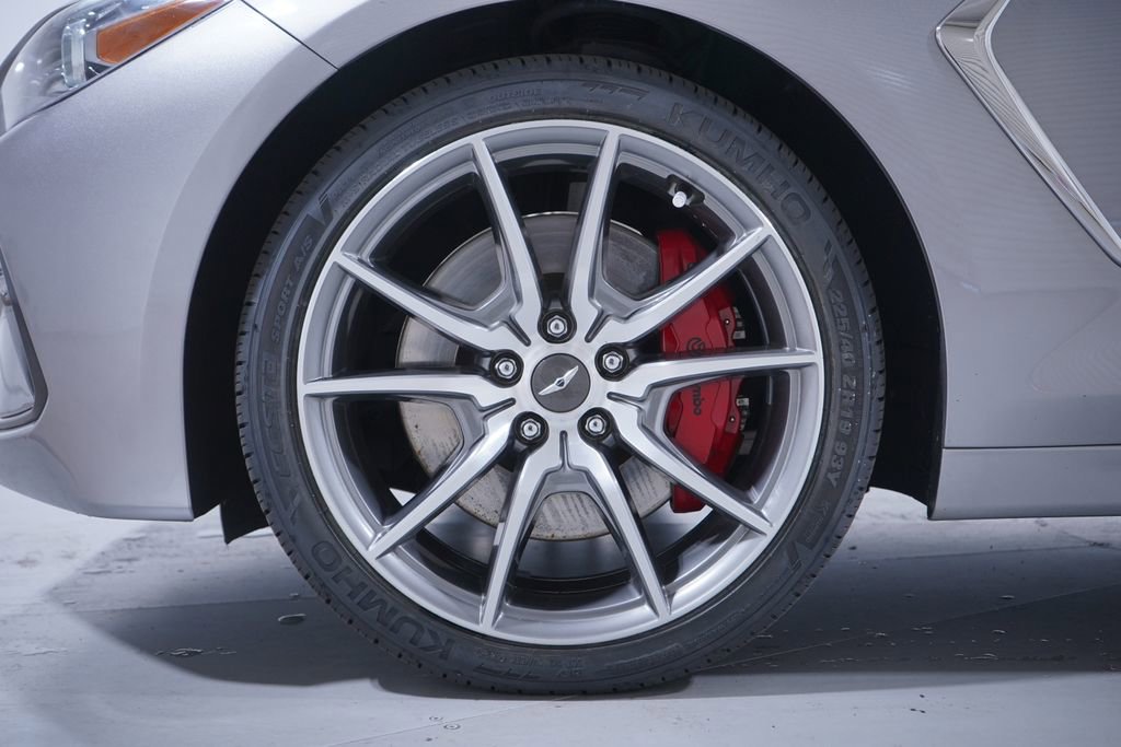 Used 2021 Genesis G70 3.3T image 2