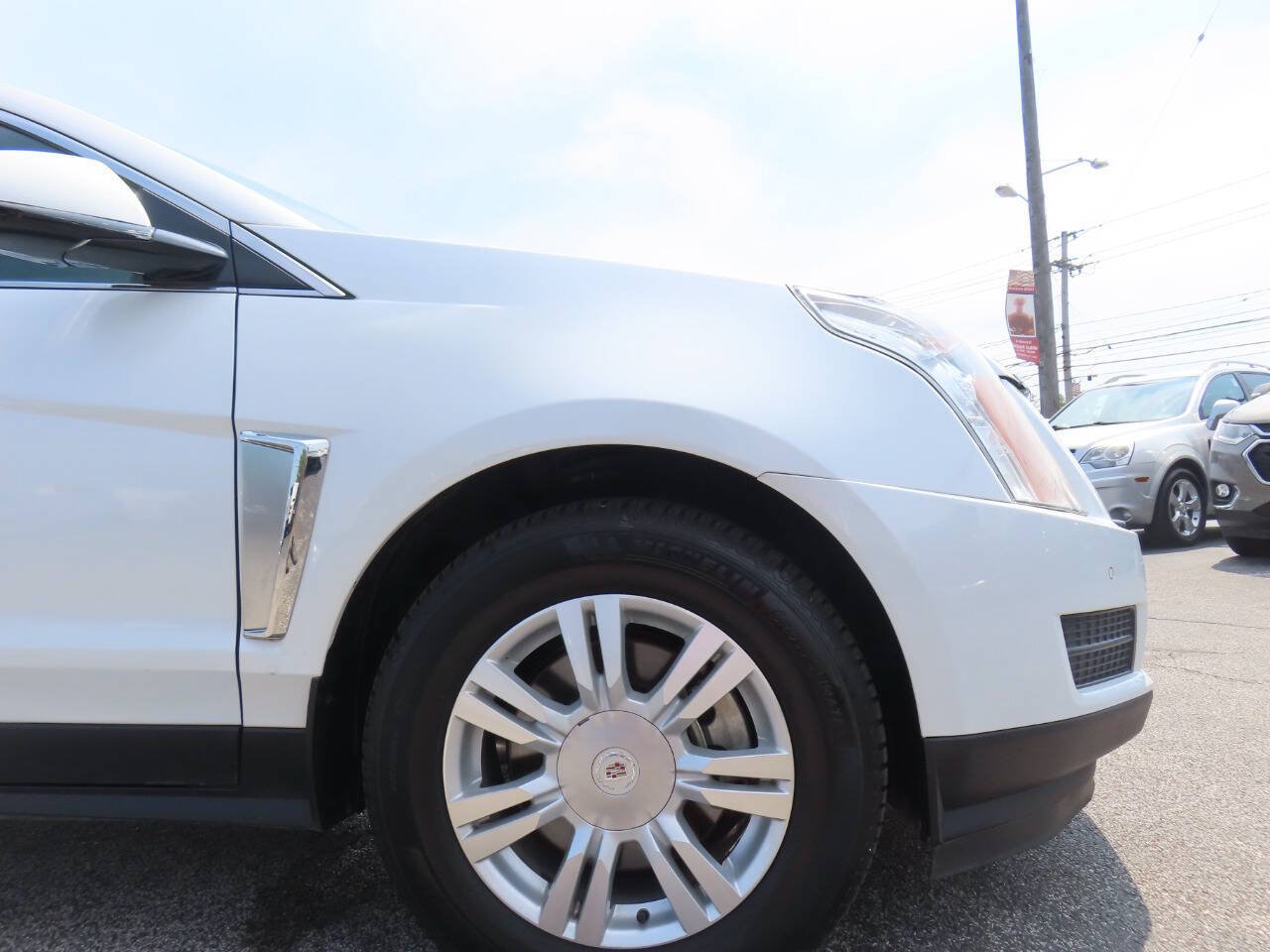 Used 2016 Cadillac SRX Luxury w/ Driver Awareness Package FWD image 20