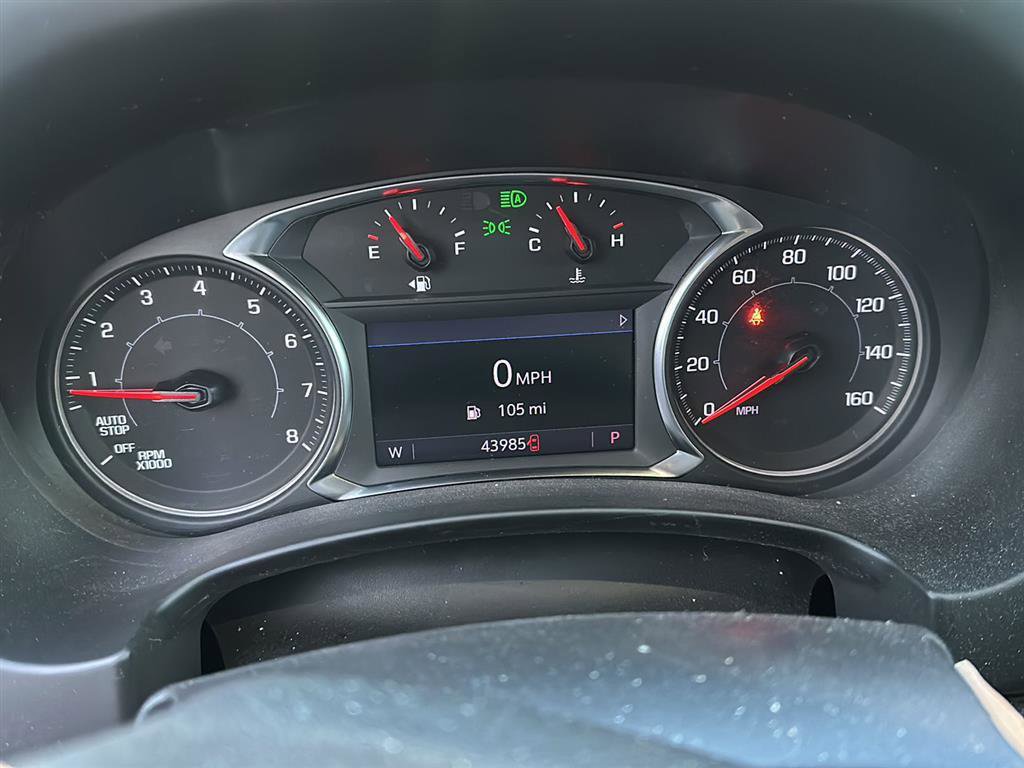 Used 2023 GMC Terrain AT4 image 4