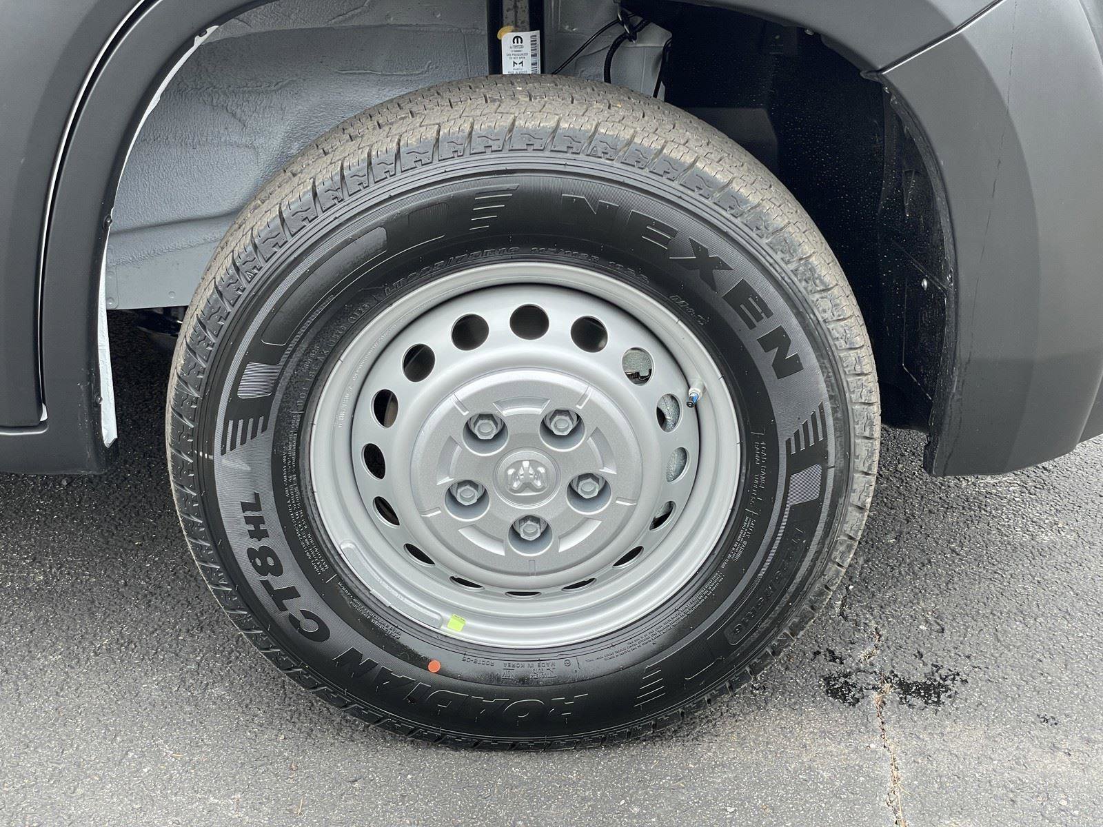 New 2026 RAM ProMaster 2500 w/ Convenience Group FWD image 43
