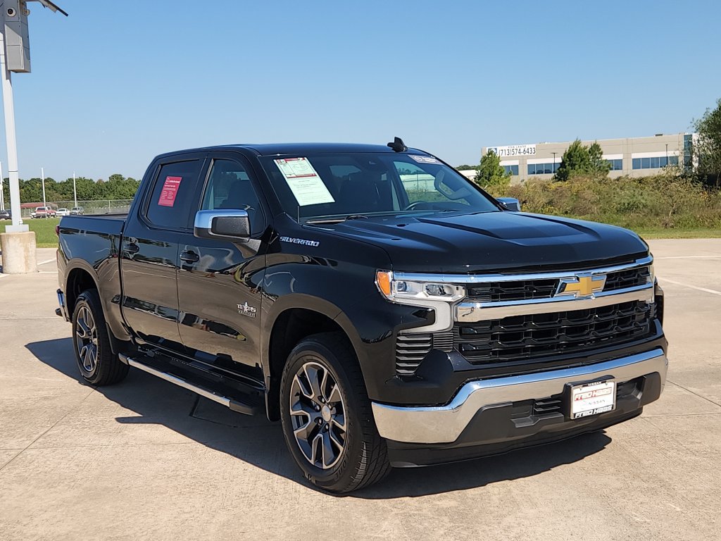 Used 2022 Chevrolet Silverado 1500 LT RWD image 3
